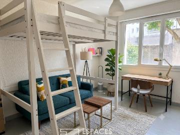 Chaleureux studio sur cour au coeur de Championnet