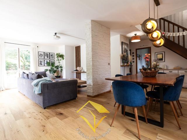 Chaleureuse maison louée meublée avec jardin paysager !