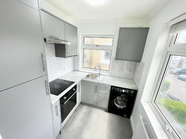 Chalford Walk, Woodford Green IG8, 2 bed maisonette to rent, £1,800 pcm | PrimeLocation