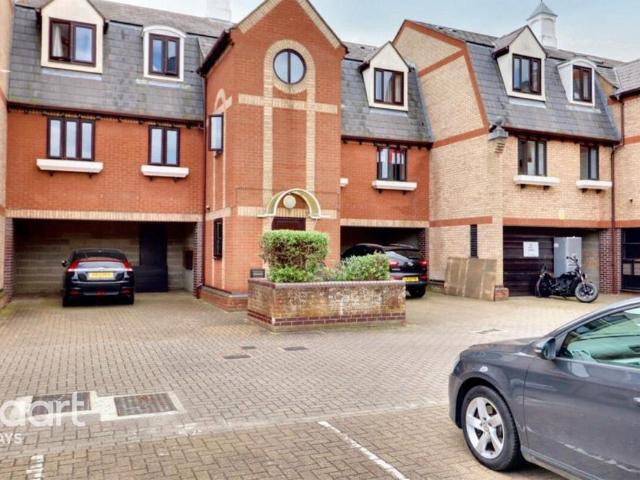 Chalk Court, Jetty Walk, Grays 1 bed flat to rent £1,200 pcm £277 pw