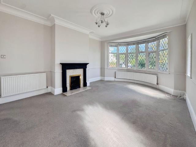 Chalkwell Avenue, Westcliff On Sea