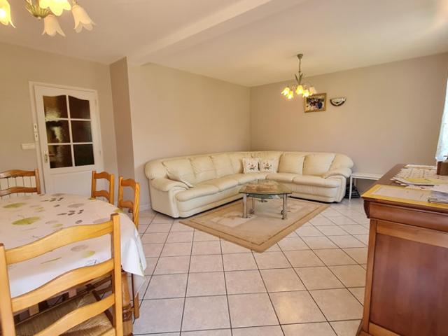 Chalon sur Saône, maison individuelle de 250 m² sur terrain de 7