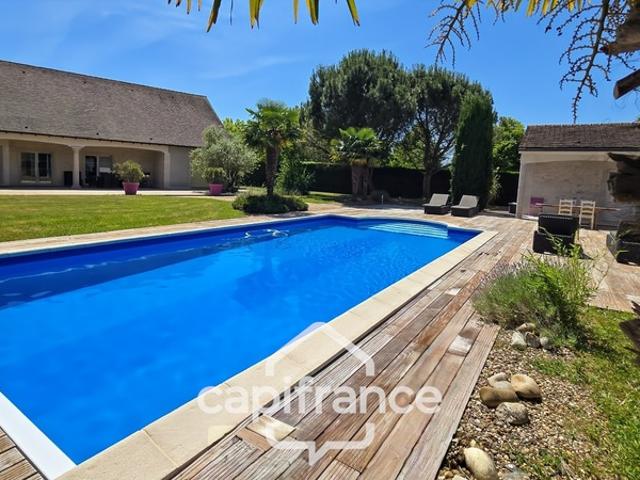 CHALON SUR SAONE, Villa 370 m², 11 pièces, piscine, dépendances sur 3325 m² de terrain
