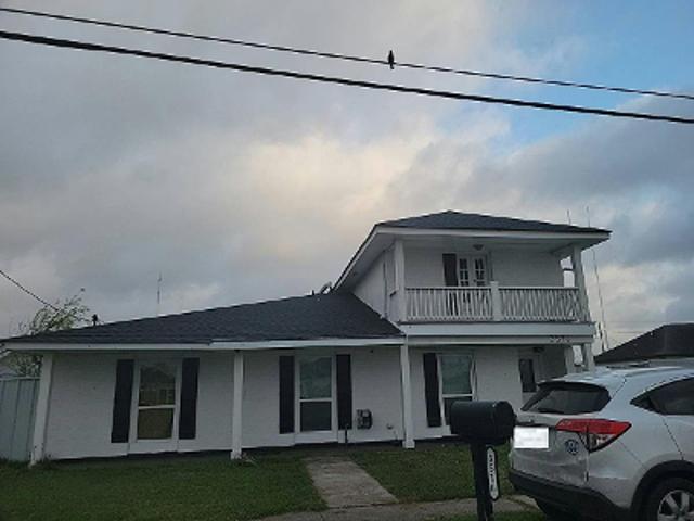 Chalona Dr