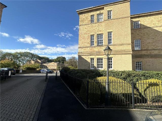 Chaloner Grove, Wakefield, WF1 2 bed apartment to rent £850 pcm £196 pw