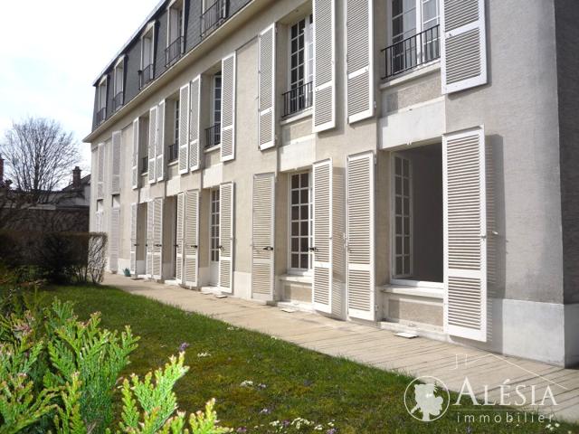 CHALONS: Bel appartement Type 5 avec 2 garages, Chalons en champagne