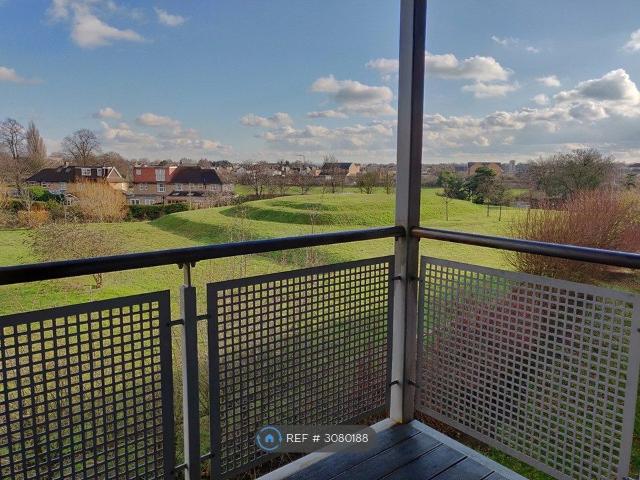 Challenge Court, Twickenham TW2, 2 bed flat to rent, £1,900 pcm | PrimeLocation