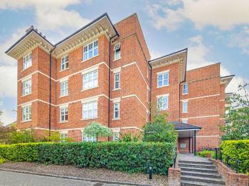 Chalmers Way, Twickenham TW1 2 bed flat to rent £2,900 pcm £669 pw