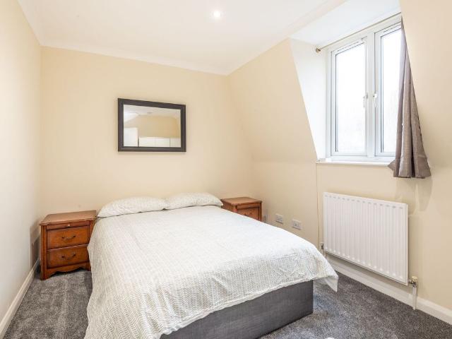 Chalton Street, Euston, London NW1, 2 bed flat to rent, £2,818 pcm | PrimeLocation