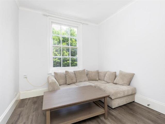 Chalton Street Market, Chalton Street, London, NW1 1HS, United Kingdom | 3 bed apartment for rent #140228349 | Rentberry