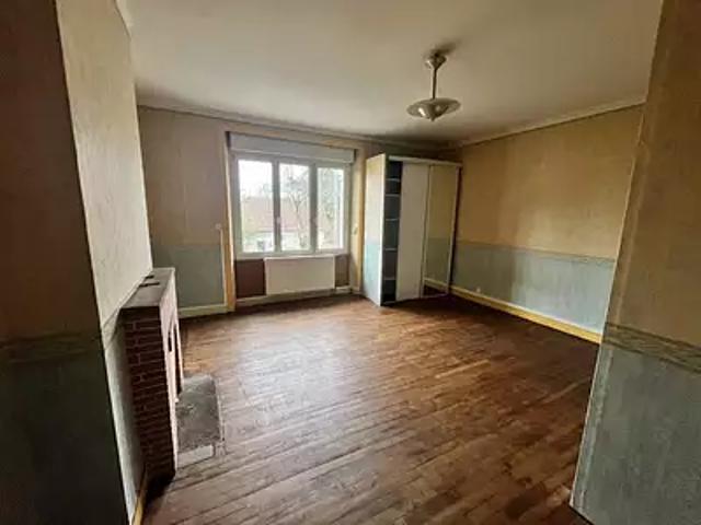 Châlus 87230 Achat / Vente maison 3 pièces t3 au dernier étage parking