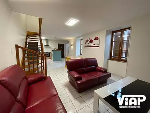Châlus 87230 Location appartement 3 pièces t3 cave