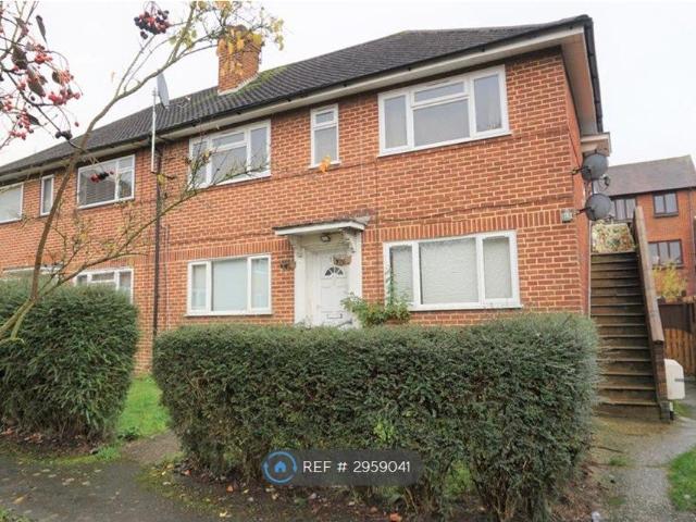 Chalvey Gardens, Slough SL1, 2 bed flat to rent, £1,800 pcm | PrimeLocation