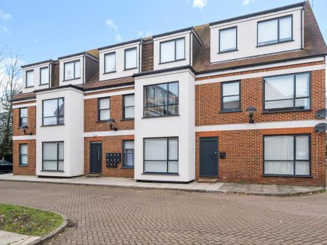 Chalvey Park, Slough, SL1 1 bed flat to rent £1,200 pcm £277 pw
