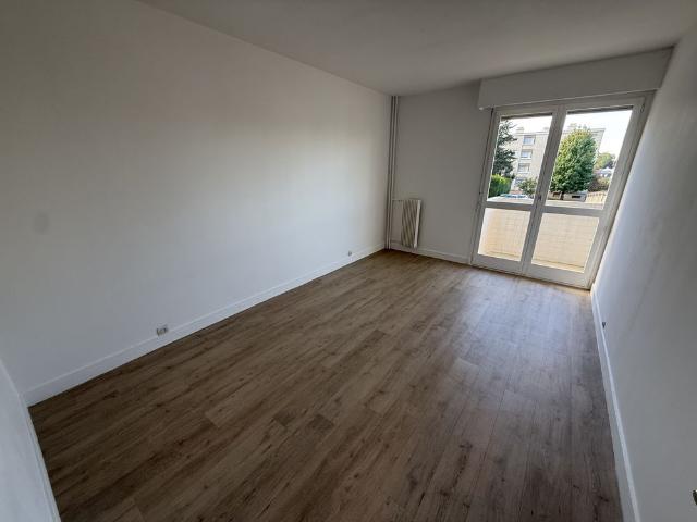 Chambourcy Résidence La Closerie Appartement 3 pièces entièrement rénové 76.11 m2