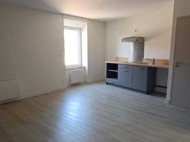 CHAMBOST LONGESSAIGNE Appartement T2