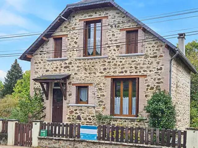 Chamberet 19370 Achat / Vente maison 6 pièces t6 au dernier étage