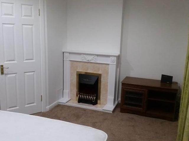 Chamberlayne Avenue, Wembley HA9 1 bed in a house share to rent £1,085 pcm £250 pw