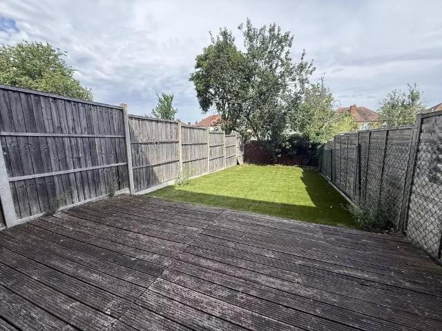 Chamberlayne Avenue, Wembley HA9 3 bed house to rent £2,800 pcm £646 pw