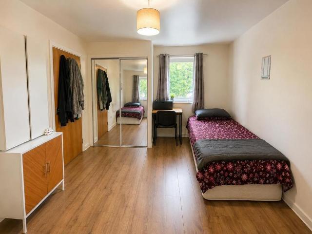 Chamberlain Close, Ilford IG1 1 bed house of multiple occupation to rent £900 pcm £208 pw