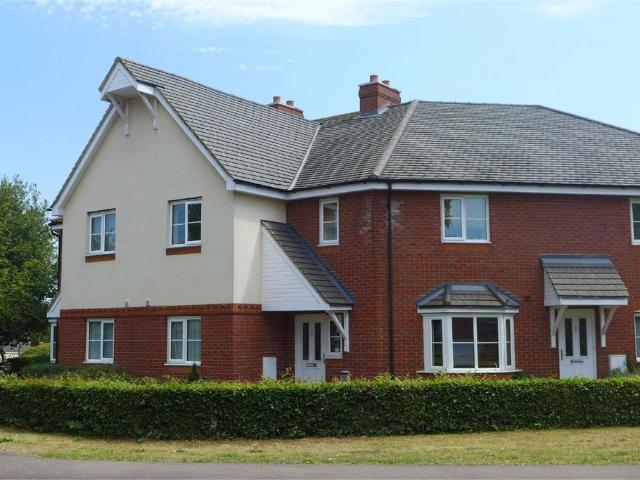 Chambers Way, Biggleswade, SG18 2 bed apartment to rent £1,250 pcm £288 pw