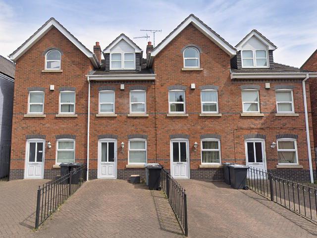 Chambers Street, Crewe CW2, 4 bed property to rent, £1,100 pcm | PrimeLocation