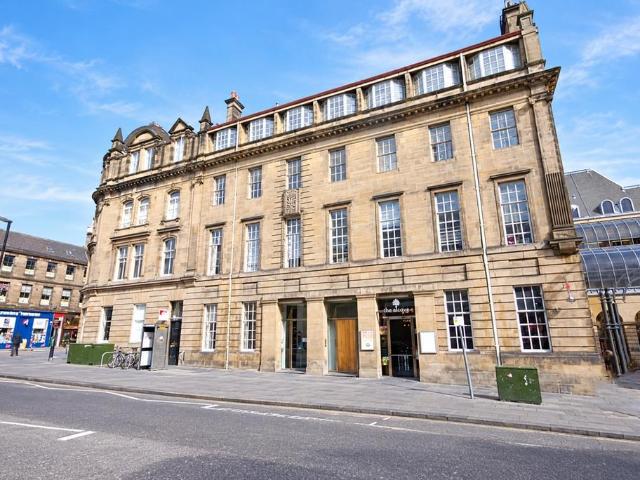 Chambers Street, Edinburgh, EH1 1 bed terraced house to rent £1,450 pcm £335 pw