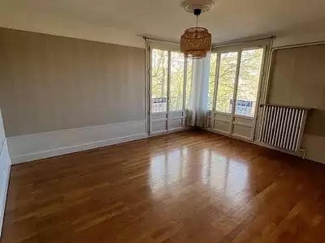 Chambéry 73000 Location appartement 4 pièces t4 balcon