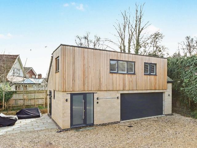 Chambrai Close, Applefort Upon Thames OX14, 2 bed property to rent, £2,950 pcm | PrimeLocation