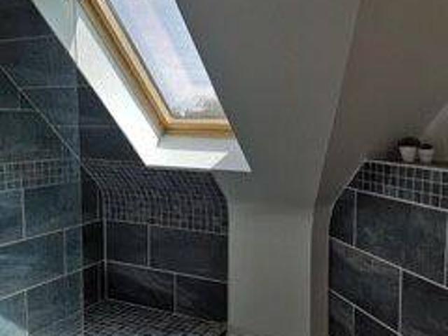 Chambre meublée