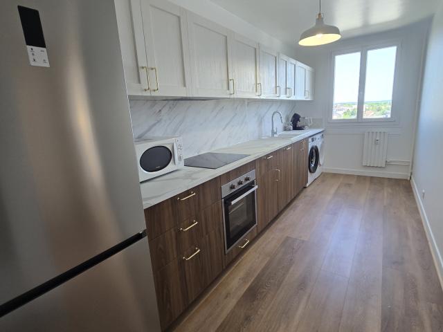 chambre meublée de 9.70 en colocation COMPIEGNE