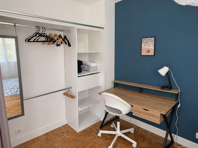 CHAMBRE MEUBLÉE EN COLOCATION DISPONIBLE IMMÉDIATEMENT