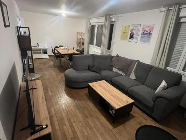 Chambre en colocation · 9 m² · LAVAL