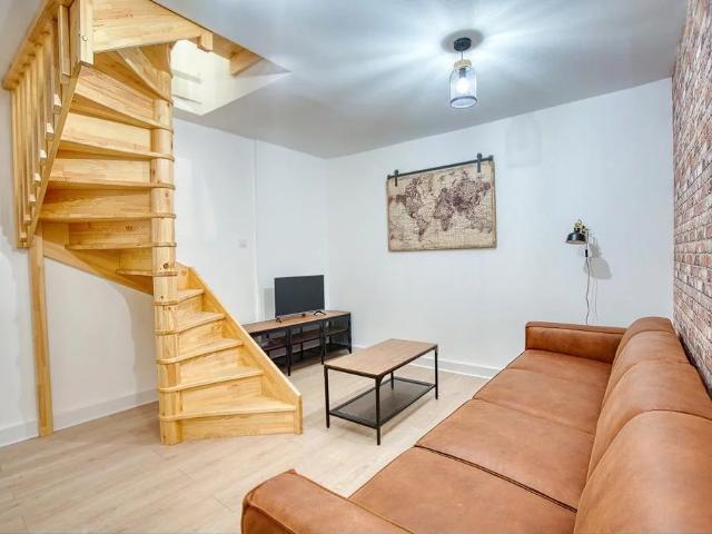 Chambre meublée privative dans logement en colocation à Pessac