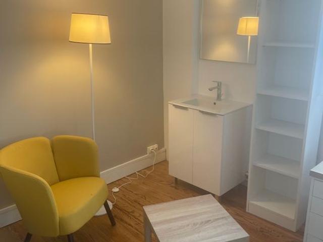 Chambre avec sdb privative dans maison avec jardin