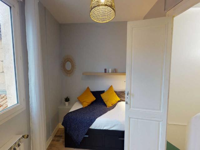 Chambre à Bordeaux Rue Lafontaine, Capucins Victoire