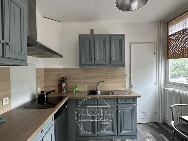 CHAMBRE À LOUER EN COLOCATION ÉTUDIANTE
