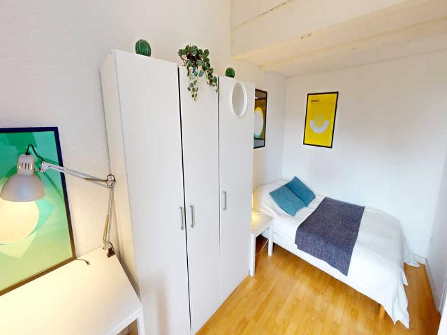 Chambre à Montpellier Rue De Barcelone, Gares