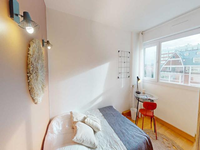 Chambre à Paris Rue D'Alsace, Levallois Perret