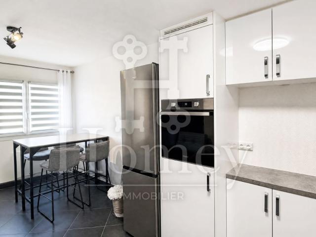 Chambre Confortable en Colocation Meublée Ville la Grand Quartier Sud