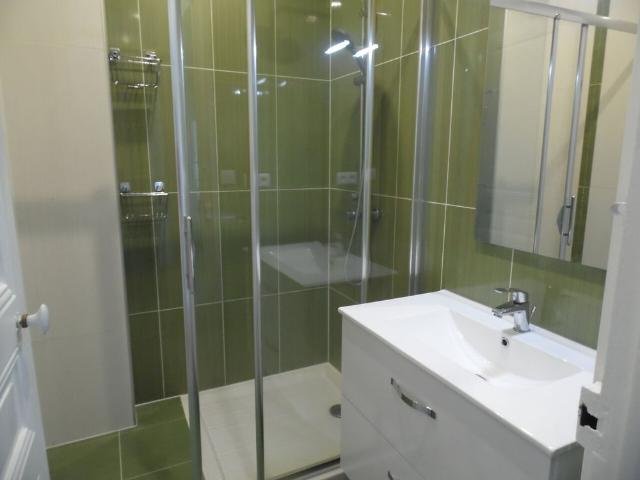 chambre dans COLOCATION meublée Cannes La Bocca