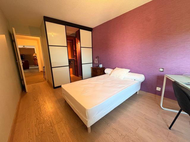 Chambre dans superbe et grand T4 meublé dans le quartier des Minimes