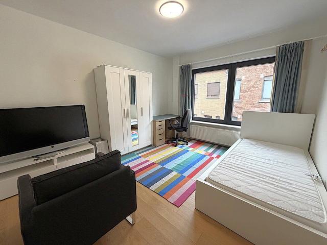 Chambre de 15m2 dans une maison familiale avec terrasse