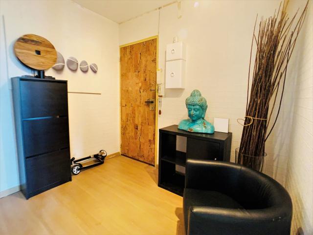 Chambre de 9.68 m2 dans colocation dans appartement de 77 m2 entièrement rénové