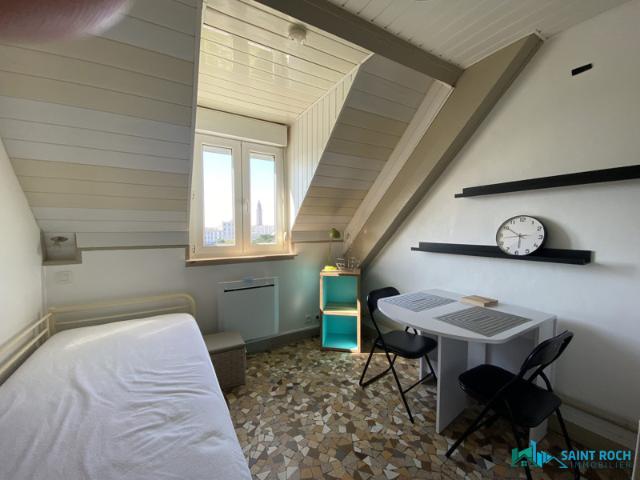 Chambre étudiante – Lumineuse, vue dégagée – Saint Franç