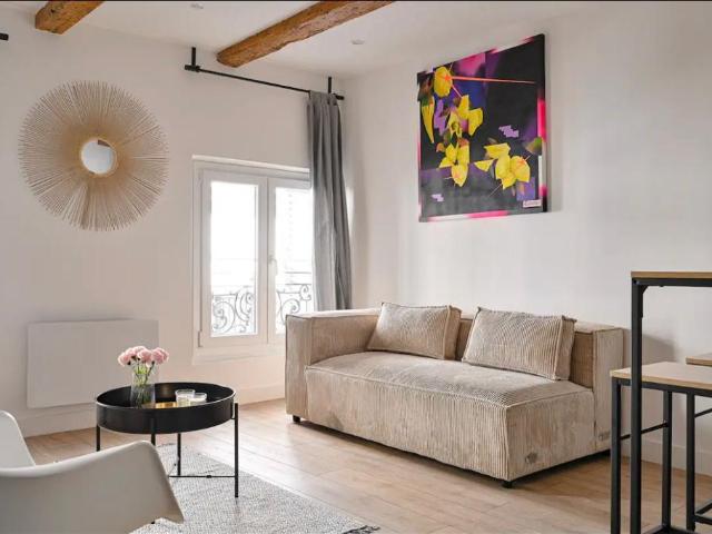 CHAMBRE EN COLOCATION DANS UN APPARTEMENT DE TYPE 4 66,40m2: chambre + salle d'eau en colocation / Quartie