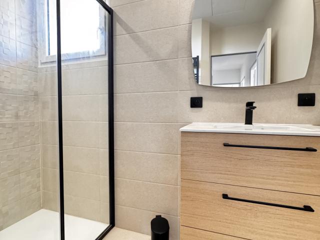 CHAMBRE EN COLOCATION NEUVE CLIMATISATION
