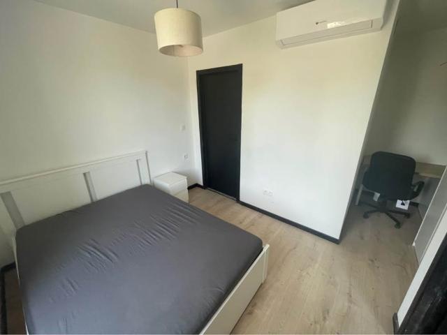 Chambre privée à louer à Charleroi, Place Elie Delferrière