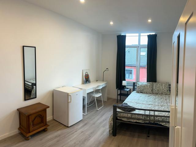 Chambre privée à louer à Charleroi, Rue Astrid