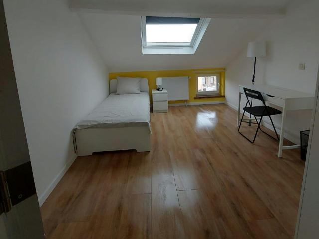 Chambre privée à louer à Charleroi, Rue Pierre Hans
